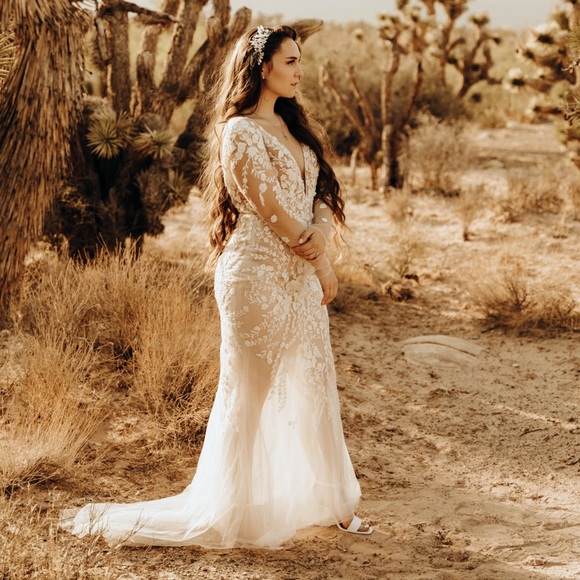 David's Bridal Dresses & Skirts - Galina Signature Embroidered Floral Illusion Bodysuit Wedding Dress SWG851
